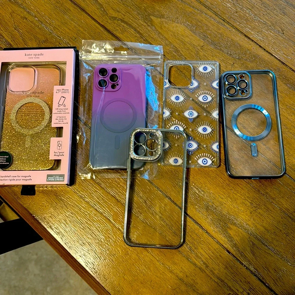 Lot of IPhone 13 Pro Max or 12 Pro Max Cases
